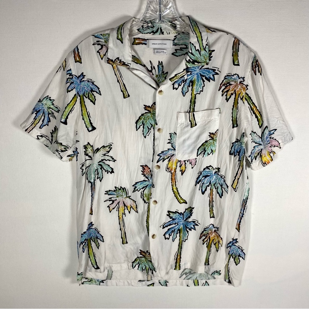 URBAN‎ OUTFITTERS Gradient Palms trees SMALL Short Sleeve Button-Down beach vaca